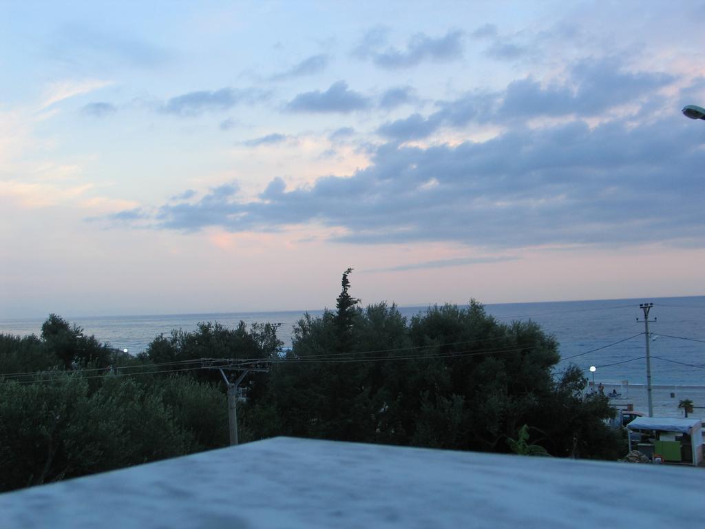 Hotel Ionian Дхерми Экстерьер фото
